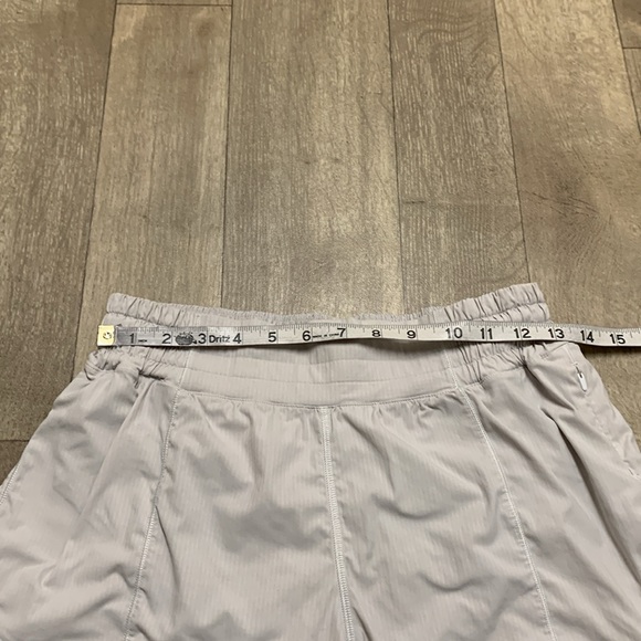 Womens Lululemon Athletica Running Drawstring Athletic Athleisure Shorts - Picture 4 of 7